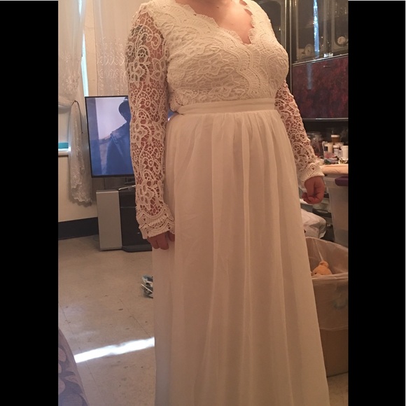 SOLD Formal/Wedding Dress - Picture 6 of 7